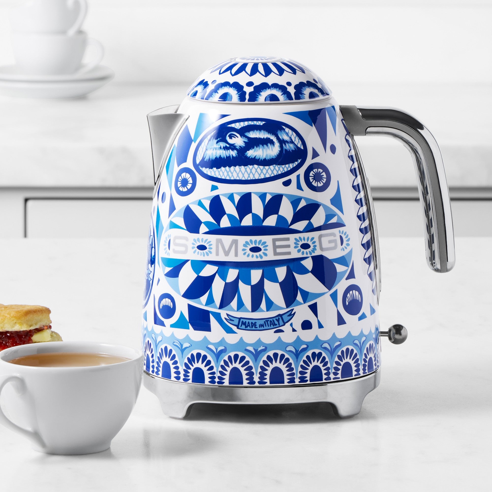 SMEG Electric Kettle - Dolce & Gabbana, Blu Mediterraneo