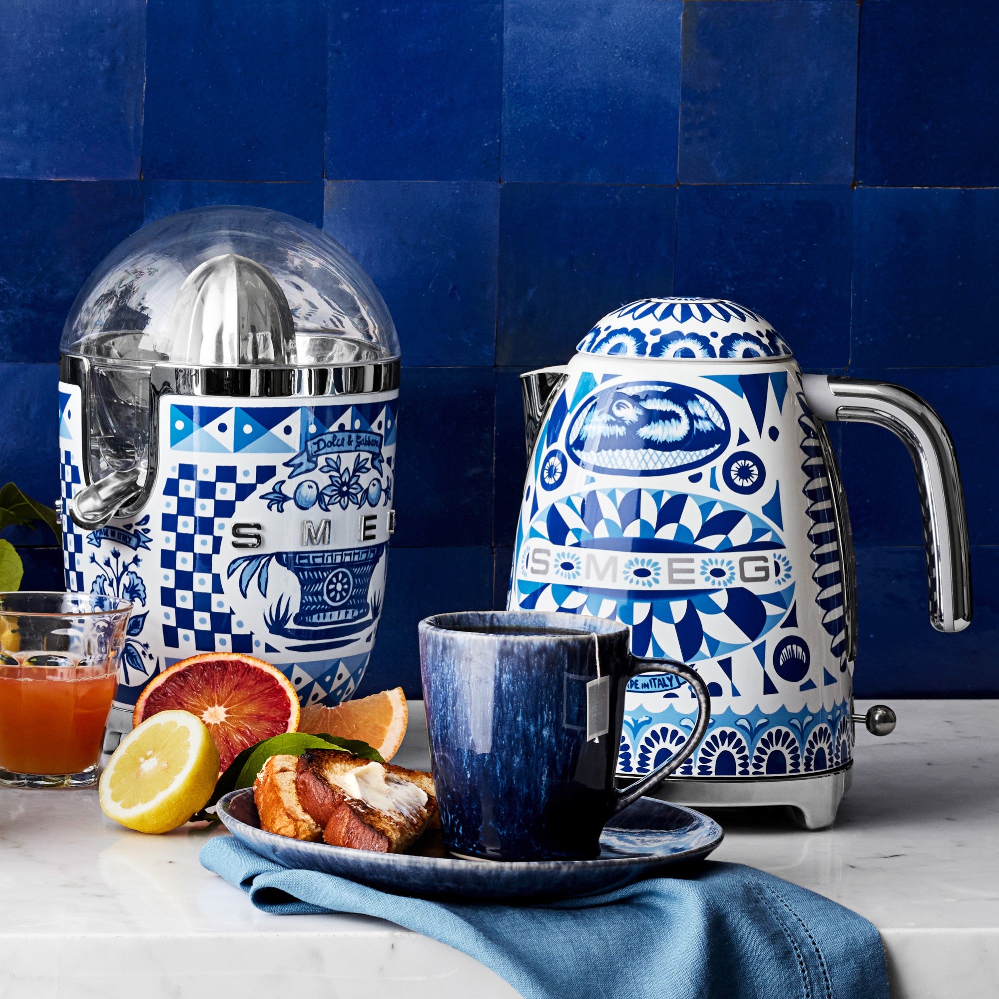SMEG Electric Kettle - Dolce & Gabbana, Blu Mediterraneo