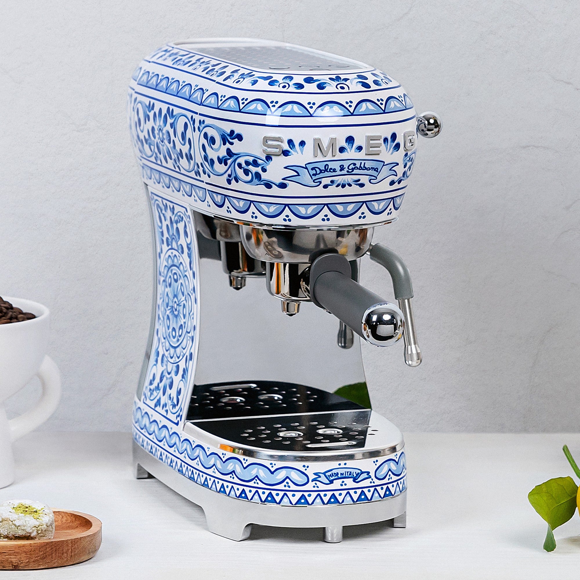 SMEG Manual Espresso Machine Dolce Gabbana, Blu Mediterraneo